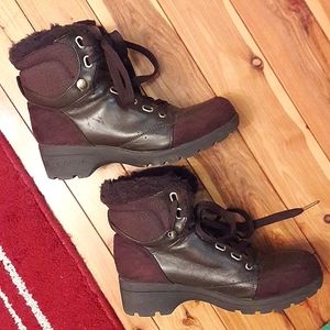 Rocawear Brown and Gold Winter Boots , size 8.5
